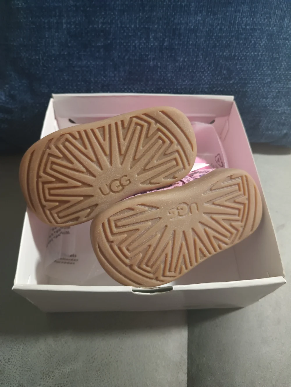 Baby UGG Size 2/3 Brand New!